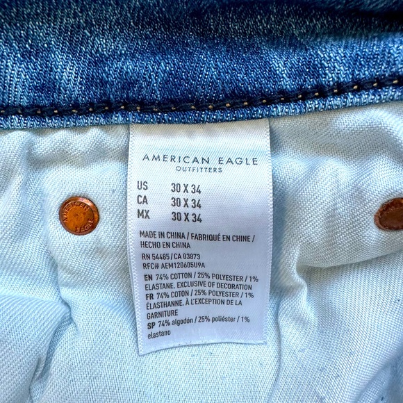 American Eagle Airflex + Temp Tech jeans - Picture 5 of 5